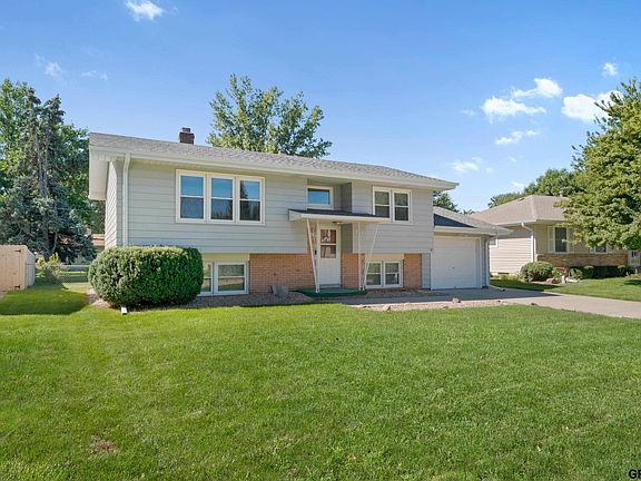 2nd image of 213 Michael Dr