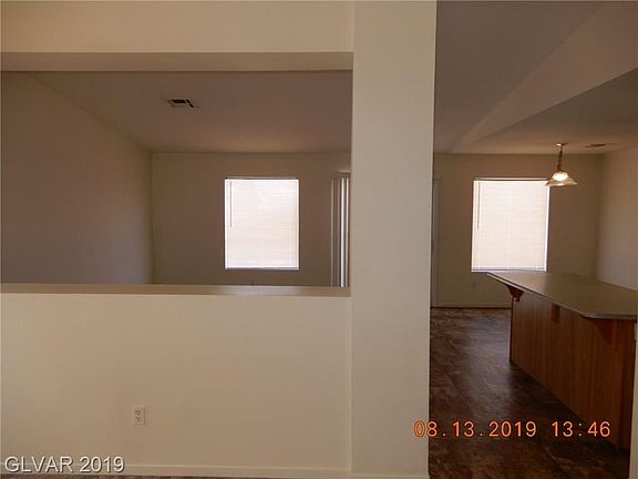 4th image of 3008 Honeysuckle Ave