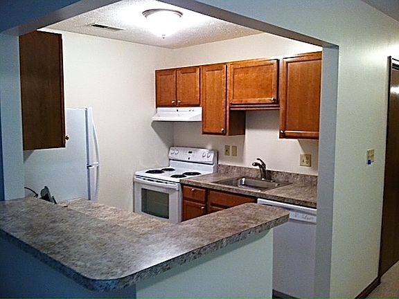 4th image of 23239 Rosewood Ct Unit 1046