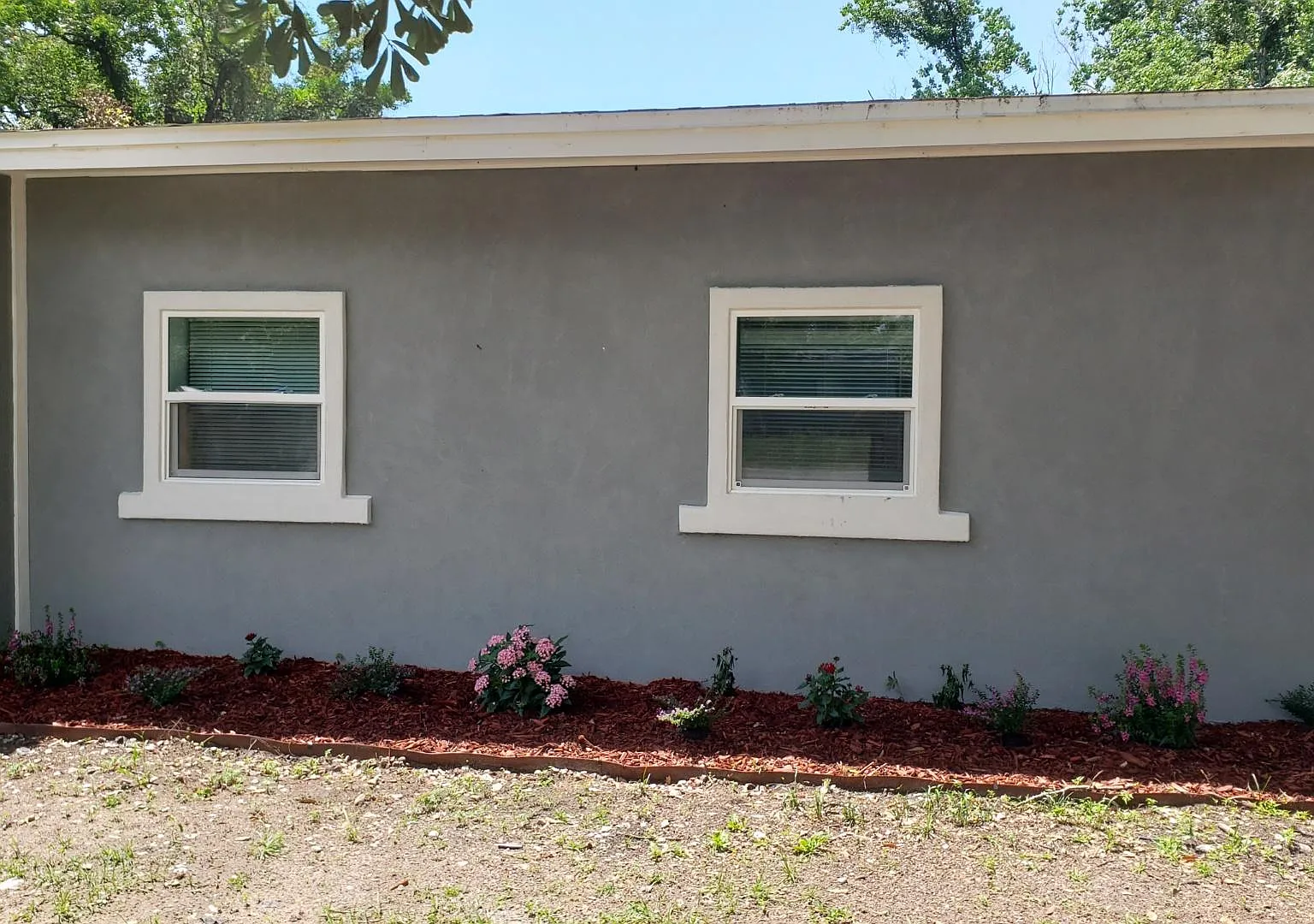 3 bed, 1158 sqft, $1,900 — Photo 2