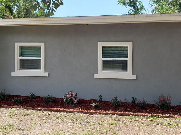 2nd image of 21 Pen Haven Dr