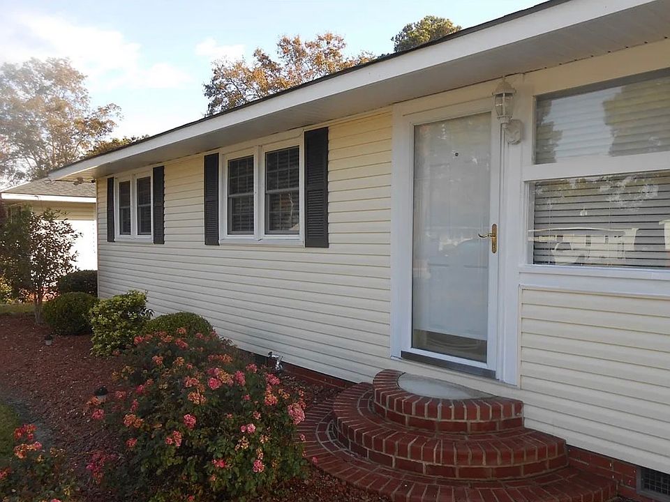 1st image of 1402 Vance Dr