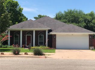 111 Split Oak Dr, Pflugerville, TX 78660