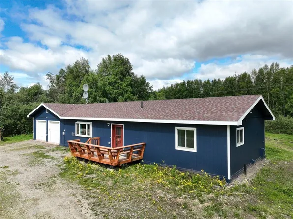 1385 Benn Ln, North Pole, AK 99705