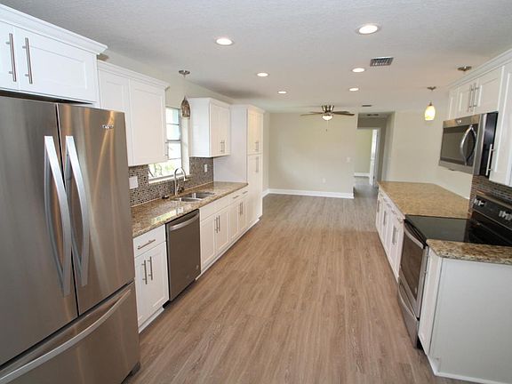 5th image of 220 Southgate Blvd