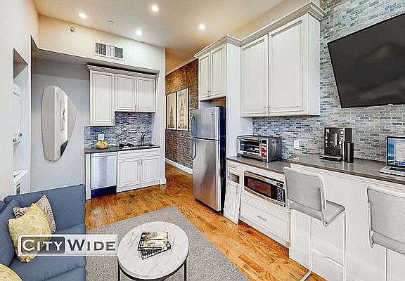 4th image of 945 2nd Ave APT 3A