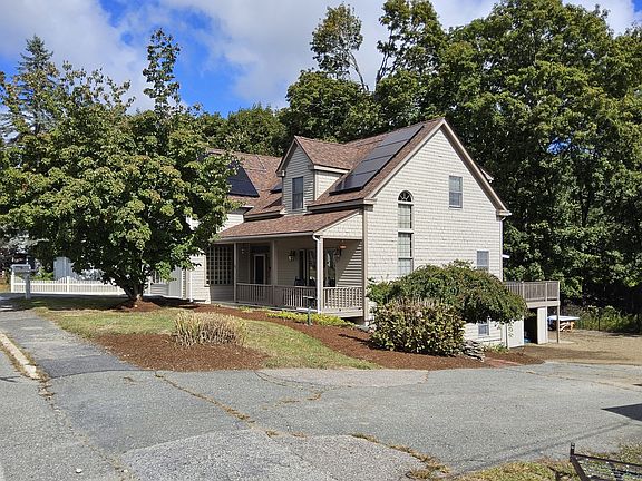 4th image of 63 Pleasant St
