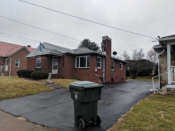 4th image of 700 E Bishop St