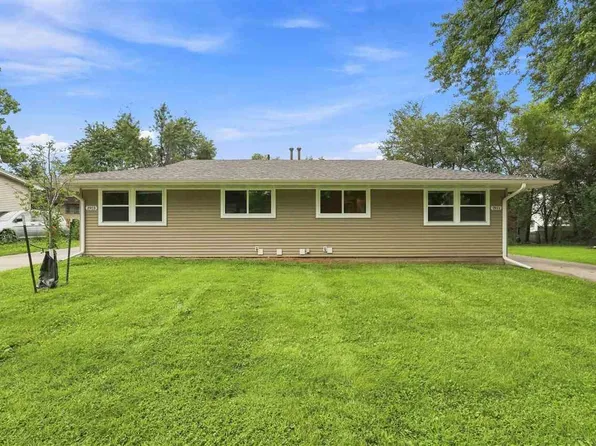 1911 Taylor Dr, Iowa City, IA 52240