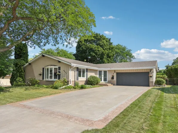 4925 Saxony LANE, Greendale, WI 53129