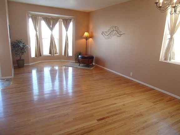 Living room with Bay Window