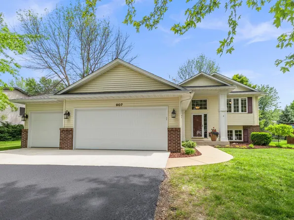 907 Deer Ridge St NW, Lonsdale, MN 55046