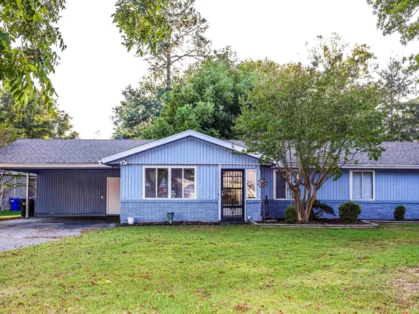 1317 Fairlane Dr, Conway, AR 72034