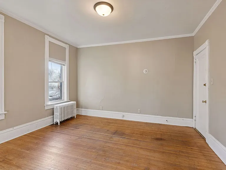 938 - 940 East 3rd Street — Photo 7