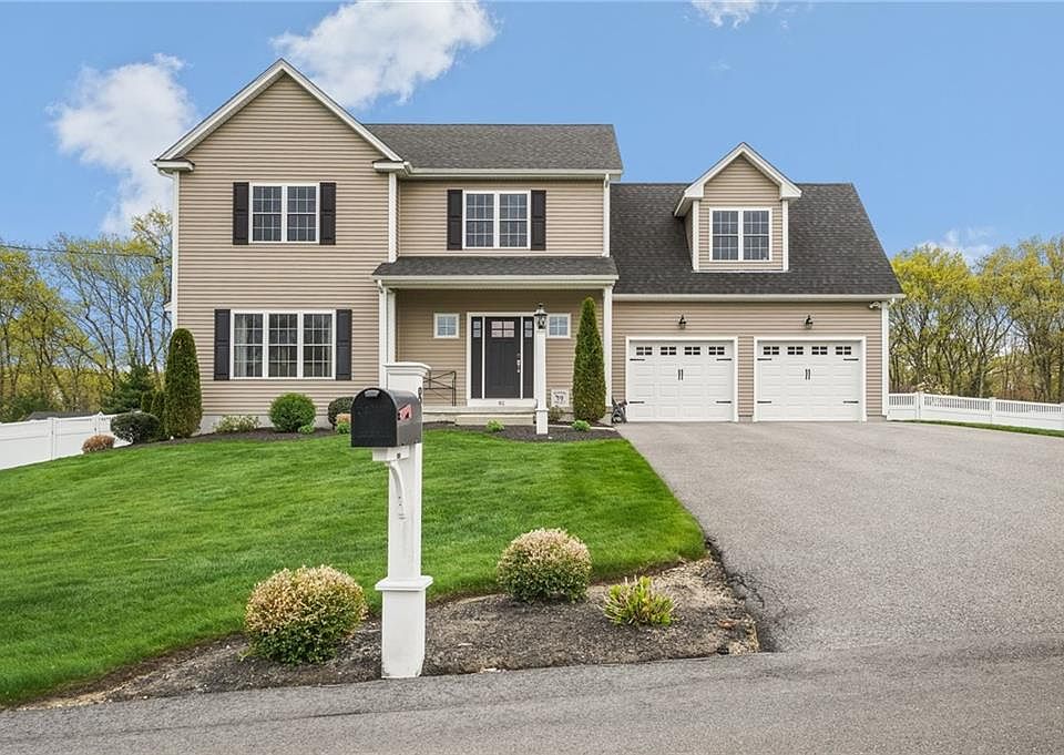 1st image of 81 Golden View Dr