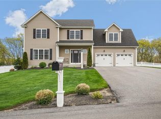 81 Golden View Dr, Johnston, RI 02919