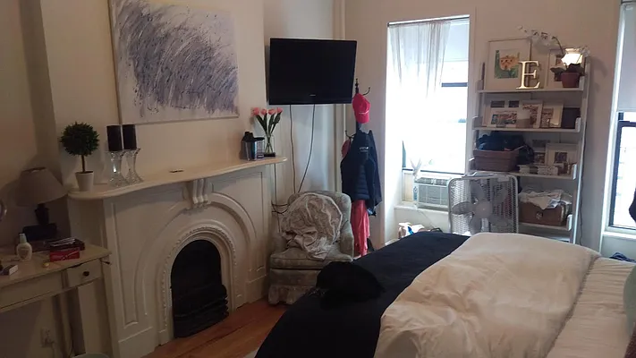 Rented by Green Line Realty | media 14