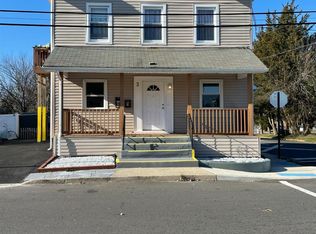 3 Railroad Ave APT 1, Farmingdale, NJ 07727