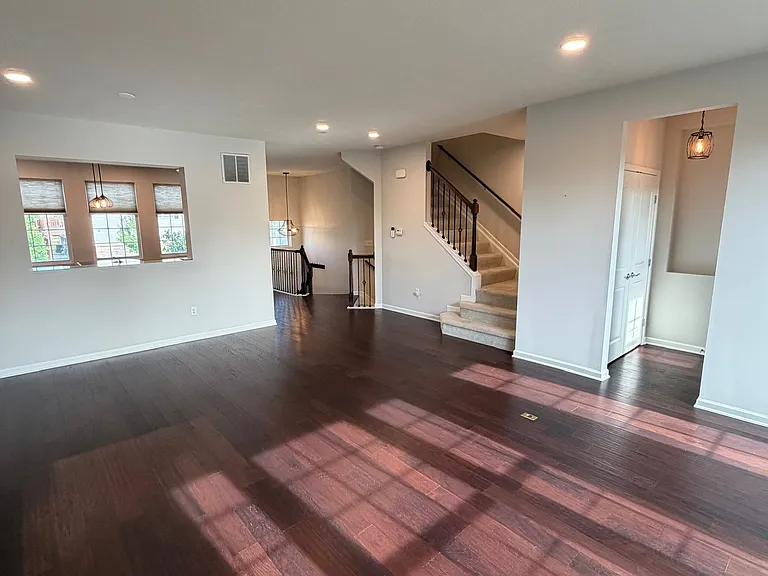 5975 N Pointe Dr — Photo 10