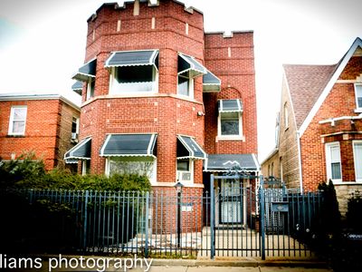 8047 S Wood St, Chicago, IL, 60620