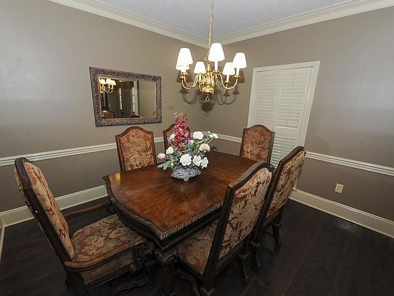 3rd image of 99 Moss Woods Dr