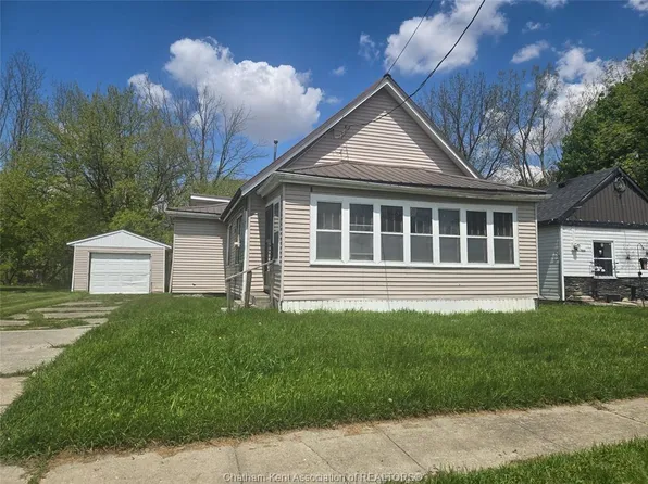 253 King St E, Chatham Kent, ON N7M 3N5