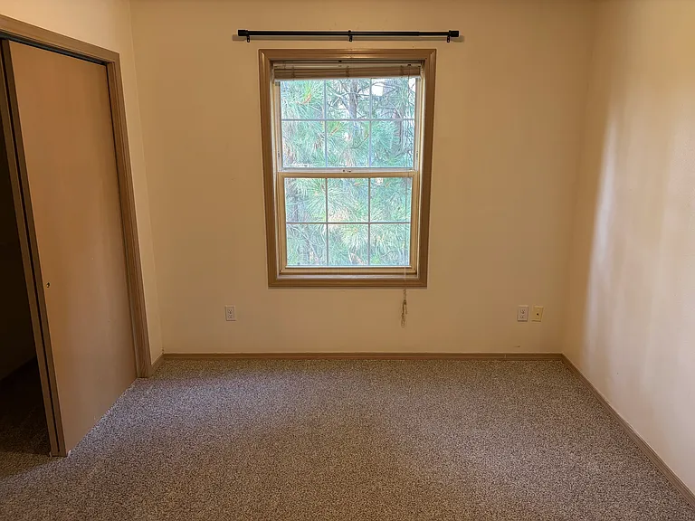 8353 N Village Dr — Photo 10