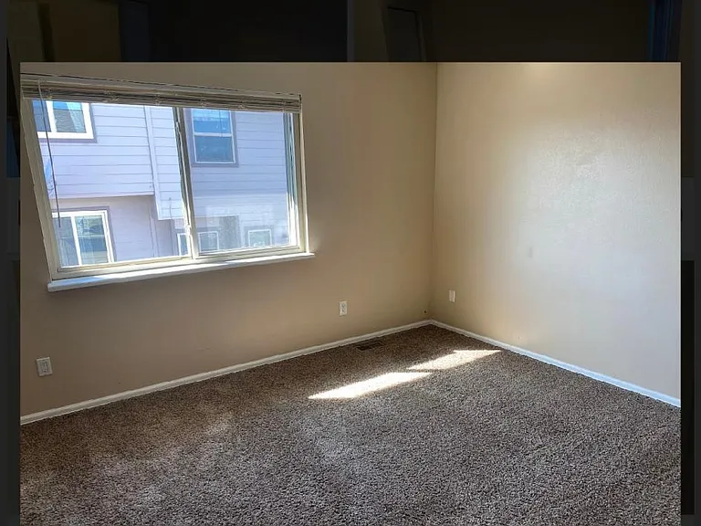 5520 Mansfield Ct — Photo 10