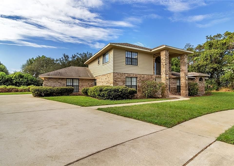 1st image of 635 Dolphin Cove Ct