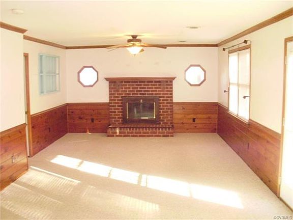5th image of 2807 Anglewood Dr