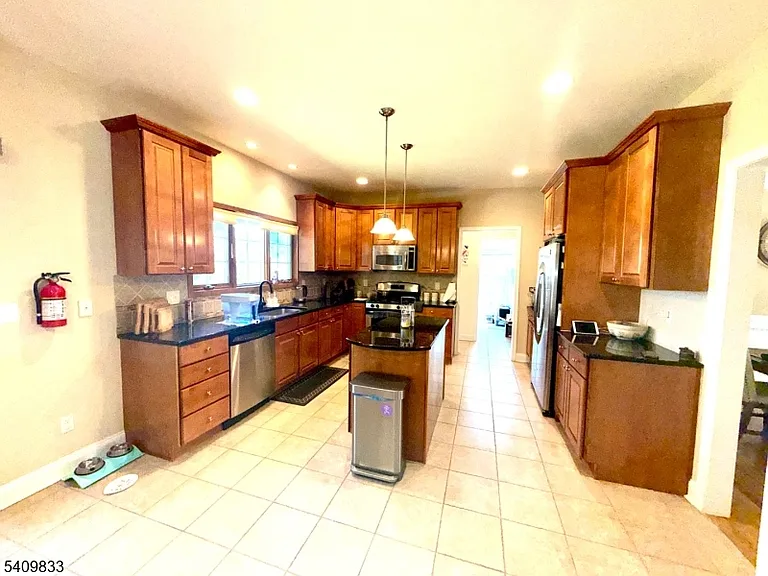 8 Overlook Rd — Photo 11