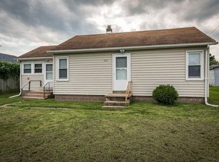 717 2nd St, Colona, IL 61241