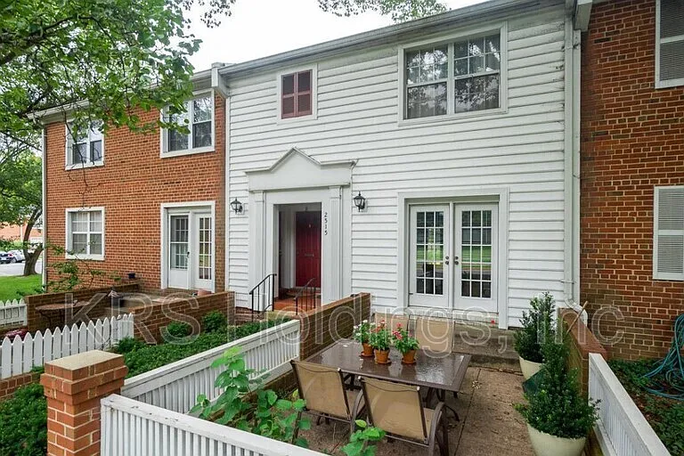 2515 S Walter Reed Dr #C — Photo 15