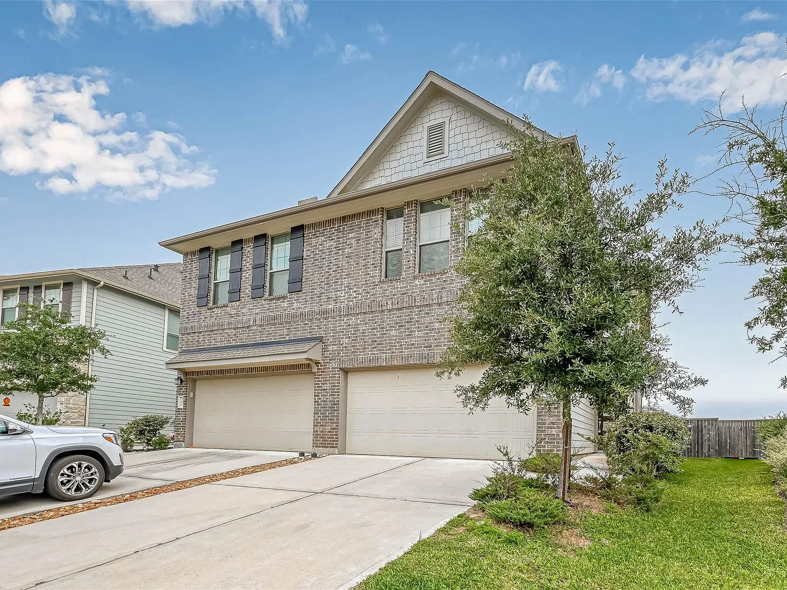 3 bed, 2.5 bath, 1870 sqft, $2,100 — Photo 4
