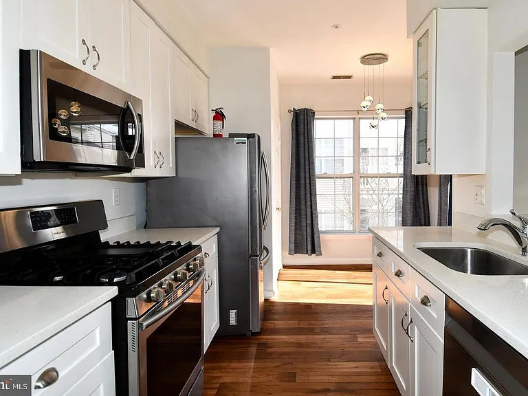 5909 Founders Hill Dr #202 — Photo 23