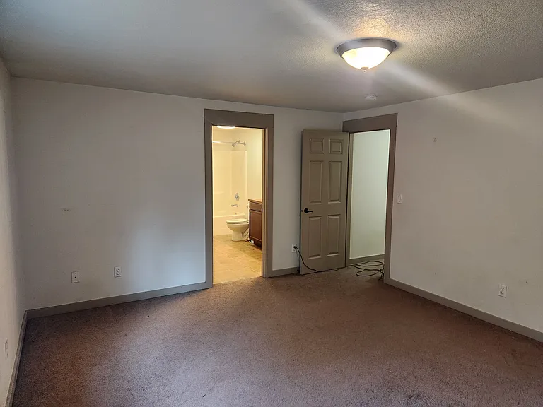 18928 River Woods Dr — Photo 9