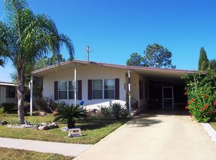 5513 Antigua Dr, Zephyrhills, FL 33541