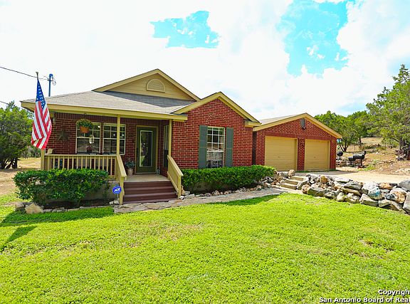 3rd image of 453 Bear Creek Dr