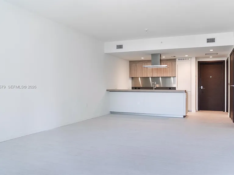 1000 Brickell Plz #2608 — Photo 2