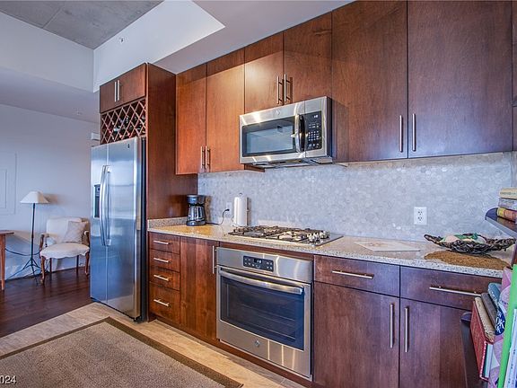 5th image of 353 Bonneville Ave #435
