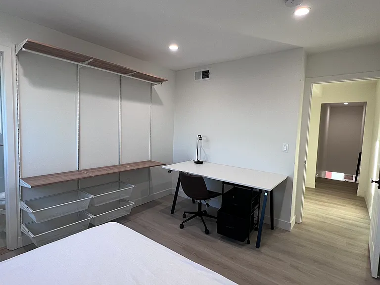 1224 W 37th Pl — Photo 127