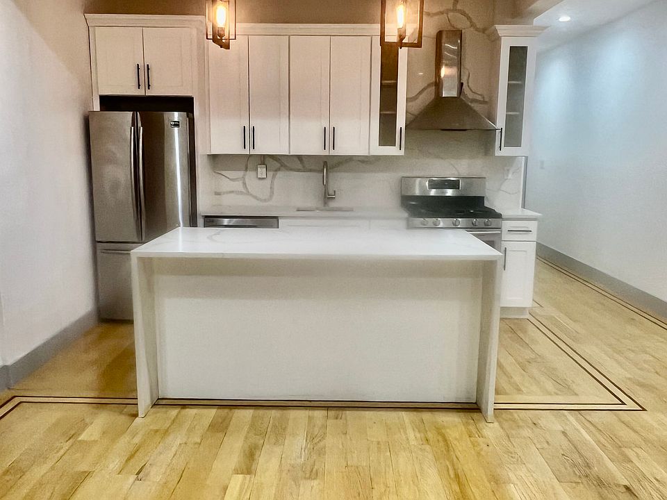 1st image of 2806 Farragut Rd #1