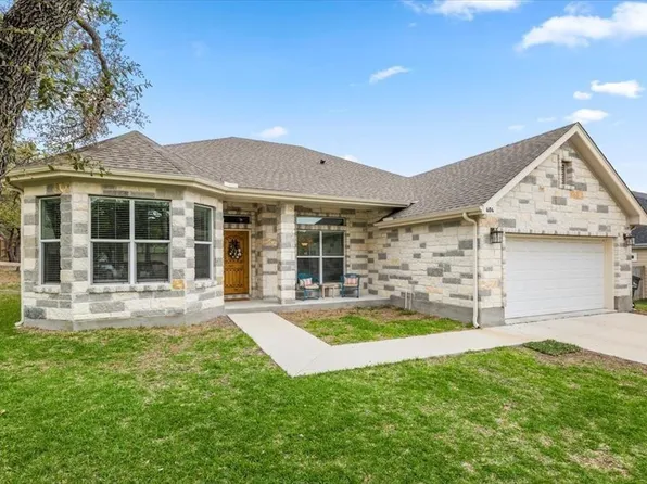 404 Cargill Dr, Spicewood, TX 78669