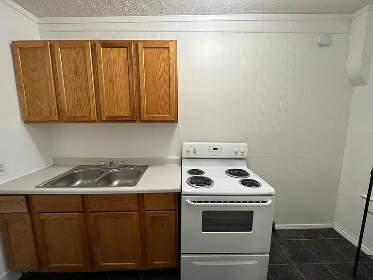 1222 Columbia Street — Photo 12
