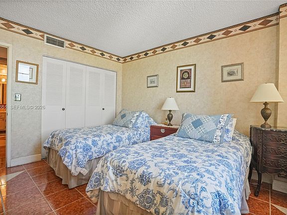 5th image of 1351 NE Miami Gardens Dr APT 1006E