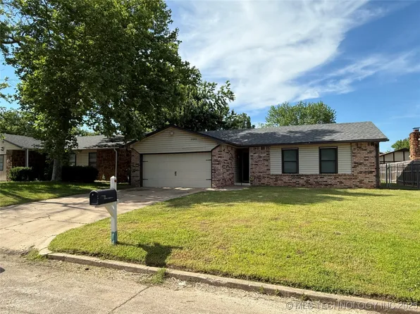 21533 E 32nd St S, Broken Arrow, OK 74014