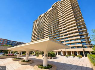 400 Madison St APT 204, Alexandria, VA 22314
