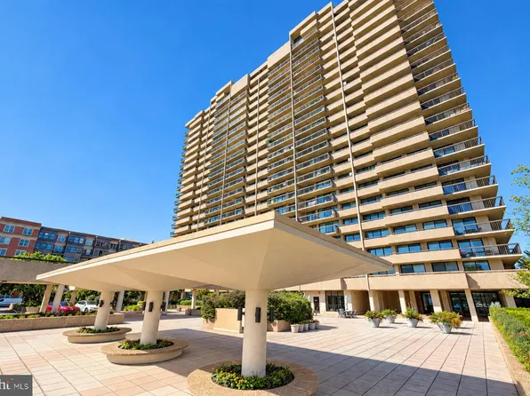 400 Madison St APT 204, Alexandria, VA 22314