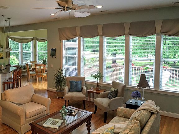5th image of 2714 Harbormaster Drive SE