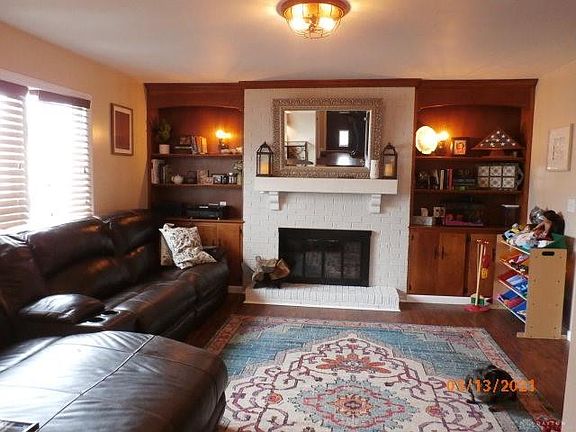 4th image of 415 Peach Orchard Ave